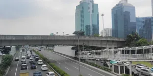 Prakiraan Cuaca Jakarta Senin Besok Diprediksi Berawan pada Siang hingga Malam Hari