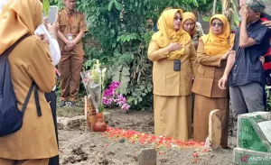 Ibu Guru Ela Jadi Korban Kecelakaan KA, SDN Pulogebang 11 Berduka