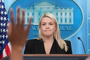 Gedung Putih: Trump dan Penasihat Keamanannya Sedang Membahas Proposal Baru Iran 