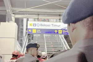 Penjelasan Resmi KAI Terkait Evakuasi Penumpang Pasca Insiden Kereta di Bekasi Timur.