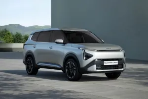 Rasakan Bedanya Kia All New Carens dengan Hyundai Stargazer