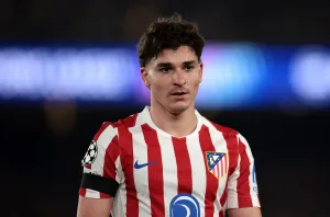 Arsenal Siapkan Strategi Khusus, Siap Ungguli Barcelona dalam Perburuan Julian Alvarez