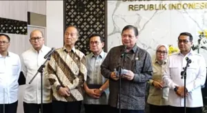 Pemerintah Keluarkan Paket Ekonomi untuk Tekan Harga dan Produk Plastik