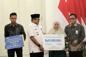 Pemprov DKI Beri Santunan dan Jamin Pendidikan Anak Korban Tabrakan KRL-Argo Bromo