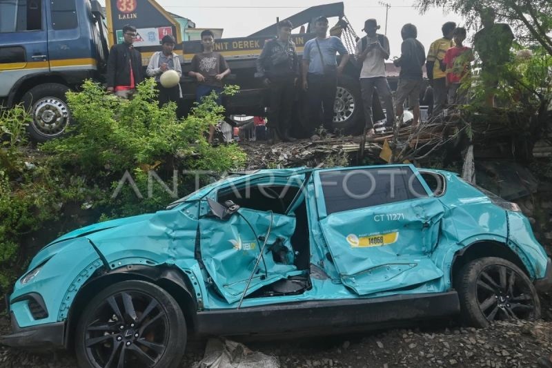 Mobil Listrik Tiba-Tiba Mati di Rel Kereta? Ini Penjelasan Pakar ITB