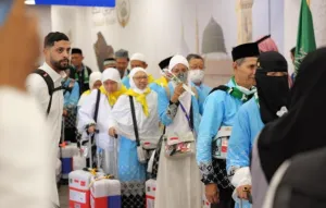 Jamaah Calon Haji Khusus Indonesia Perdana Tiba di Madinah