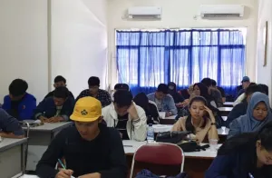 Meningkatkan Minat Baca dengan Perpustakaan Keliling