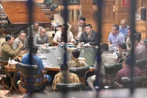 Prabowo Subianto Pimpin Ratas di Hambalang, Fokus Lindungi Buruh dan Perkuat Peran Kampus