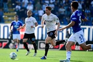 Serie A Italia: Imbang Tanpa Gol, Napoli dan Como Sama-Sama Gagal Maksimalkan Peluang
