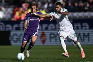 Serie A Italia: Roma Berburu Tiket Liga Champions, Fiorentina Datang dengan Tren Positif