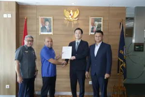 Tonggak Baru Inovasi Penerbangan Nasional, Kemenhub Serahkan Sertifikat Tipe Validasi Drone Kargo HY100