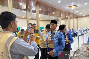 JCH Kloter 09 Embarkasi Banjarmasin Asal Tanah Laut Masuk Asrama Haji