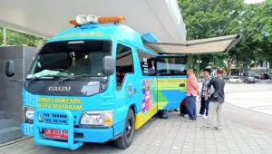 BBM Naik, Dukcapil Mataram Optimalkan Layanan Adminduk Keliling dengan Motor 