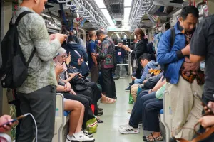 Rekor Tertinggi! Pengguna LRT Jabodebek Capai 2,9 Juta Penumpang