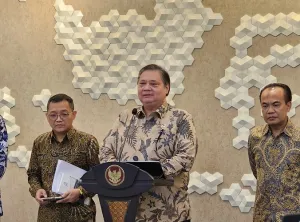 Menko Perekonomian: Pemerintah Siap Cairkan Gaji ke-13