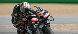 Pembuktian Keunggulan Aprilia atas Ducati