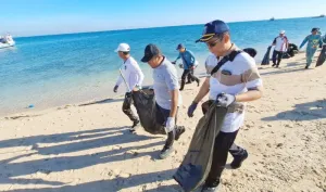 Pesona Pantai Pulau Gili Ketapang yang Berish di Probolingga