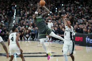 Semifinal Wilayah NBA: Spurs Samakan Kedudukan, Knicks Pertahankan Keunggulan