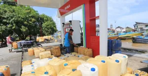 Anggota DPR Sebut Nelayan Kecil dengan Kapal Maksimal 30 GT Berhak Dapat Solar Subsidi dari Pemerintah