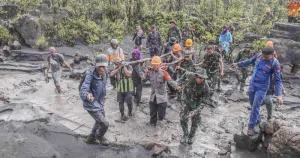 Gunung Dukono Bukan Tempat Menantang Maut, Mendaki Bukanlah Soal Menaklukkan Alam, Namun Memahami Batas Manusia di Hadapan Alam