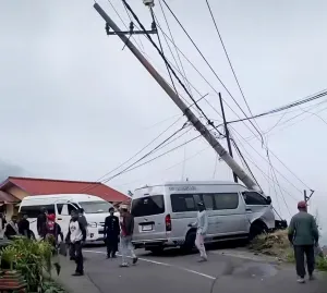 Kecelakaan Beruntun Jalur Bromo, 6 Wisatawan Singapura Terluka