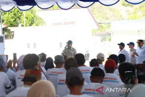 Presiden Prabowo Subianto Sampaikan Hormat untuk Nelayan: Berjuang di Laut Demi Keluarga.