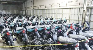 1.494 Unit Sepeda Motor Ditemukan dalam Sebuah Gudang di Kemandoran, Polisi Amankan 1 Orang