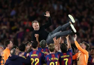 La Liga Spanyol: El Clasico Penuh Emosional,  Flick Antar Barca Juara Setelah Kehilangan Sang Ayah