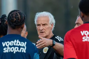 Fred Rutten Mundur dari Kursi Pelatih Timnas Curacao Jelang Piala Dunia 2026