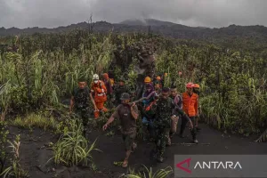 Memperkuat Kompetensi Pemandu Pendakian di Gunung