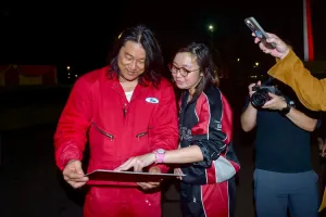 Wamen Ekraf Ajak Aktor “Fast and Furious” Sung Kang Jelajahi Jakarta di Malam Hari