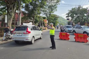 Polres Garut Rekayasa Jalur Antisipasi Kemacetan saat Libur Panjang