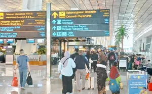 Tembus 131 Ribu Orang, Bandara Soetta Mendadak Dipadati Penumpang Saat Libur Kenaikan Yesus Kristus, Ada Apa?