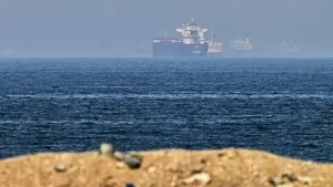 Iran Izinkan Kapal-kapal Tiongkok Lewati Selat Hormuz 