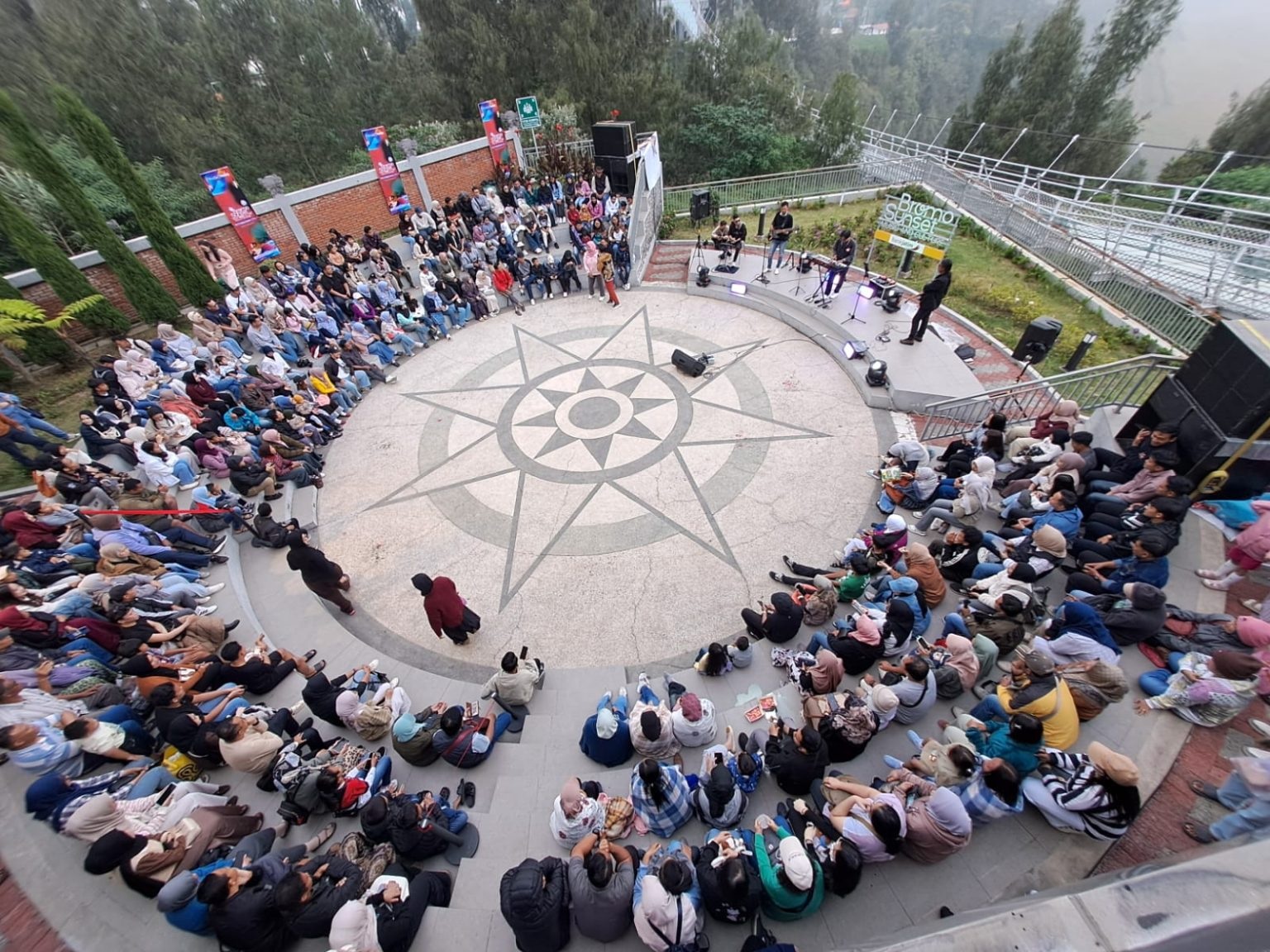 Bromo Sunset Music and Culture Kembali Digelar, Ruang Kolaborasi bagi Pelaku Seni dan Ekonomi Kreatif    