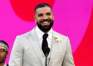 Rapper Drake Rilis Tiga Album Baru Sekaligus Pasca Berseteru dengan Kendrick Lamar
