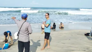 Satpolairud Patroli Pantai Antisipasi Kecelakaan Laut di Garut