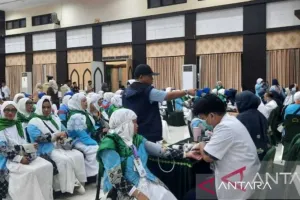 89 Calon Haji Asal Sultra Tiba di Embarkasi Makassar