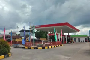 Dibayangi Sanksi AS, Indonesia Tetap Buka Keran Impor Minyak Rusia