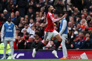 Manchester United Pastikan Finis Peringkat Tiga usai Kalahkan Forest 3-2