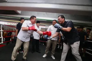 Resmikan Ring Tinju Pasar Rebo, Pemprov DKI Manfaatkan Kolong Flyover Jadi Ruang Sehat