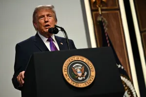 Diminta Negara-Negara Teluk, Trump Tunda Serangan Skala Besar ke Iran
