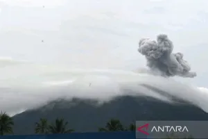 Gunung Ibu di Halmahera Barat Erupsi Lagi, Masyarakat Diimbau Waspada