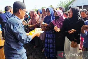 Pemkab Natuna Sediakan Bahan Pangan Bersubsidi, Dijual Melalui Pasar Murah.