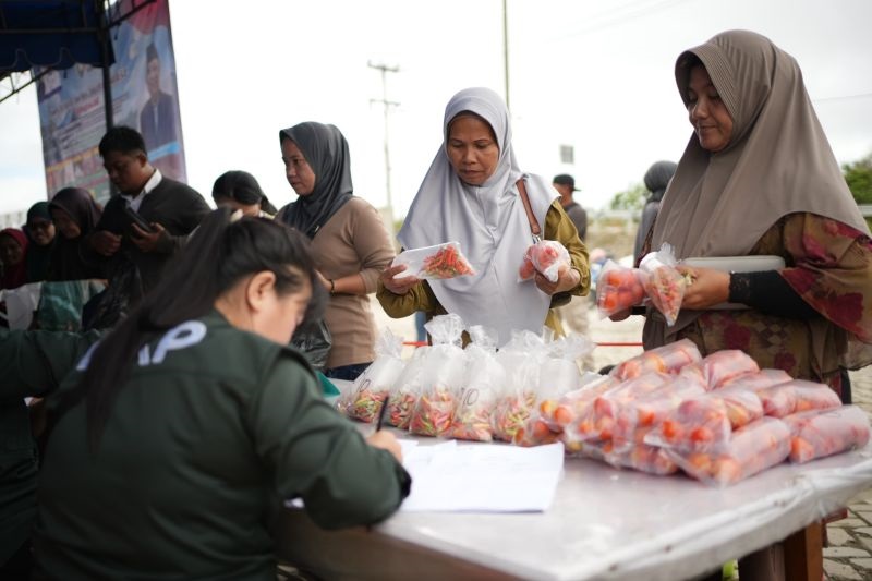 Pasar Murah di Malinau Diserbu Warga, Harga Sembako Lebih Murah Jelang Idul Adha