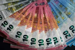 Ekonomi Italia Dibayangi Ancaman Serius: Miliaran Euro Dicuci Tiap Tahun