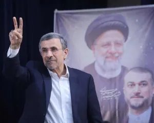 Laporan: AS dan Israel Ingin Menempatkan Mantan Presiden Ahmadinejad sebagai Pemimpin Iran