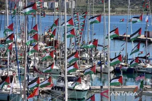 Wartawan Italia Klaim Alami Kekerasan saat Kapal Bantuan Menuju Gaza Dicegat Israel.