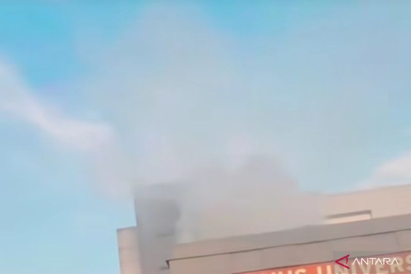 Kampus Binus Kemanggisan Terbakar, Gulkarmat Kerahkan 5 Mobil Damkar