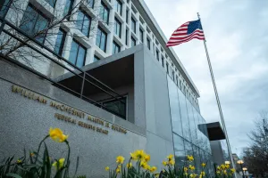 Mayoritas Pejabat The Fed Mendukung Kenaikan Suku Bunga